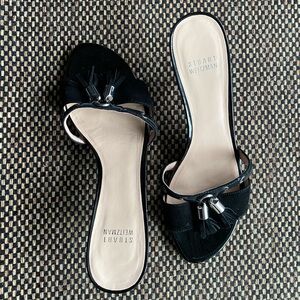 Stuart Weitzman Kitten Heel slides/sandals - black patent & suede 8M
